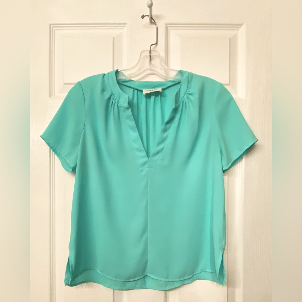Everly top *GENTLY worn*